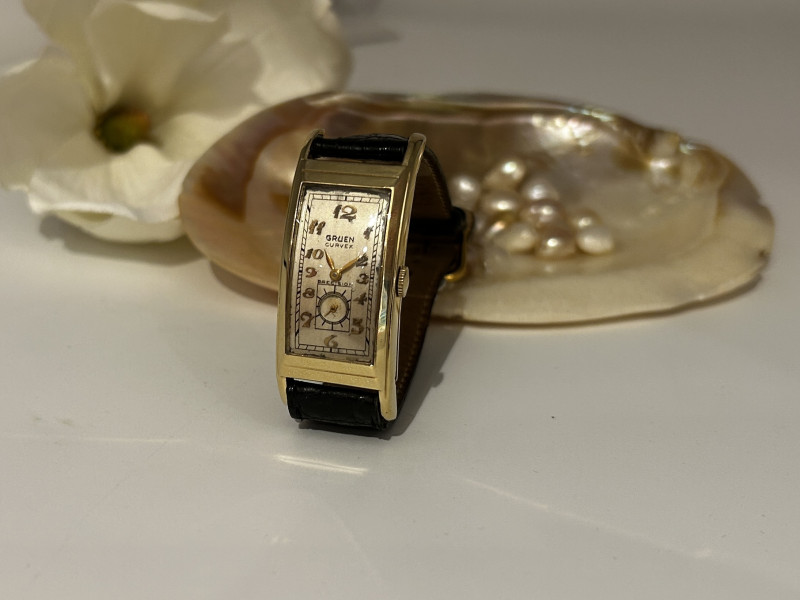 Armbanduhr "Gruen"